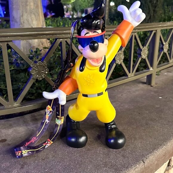 Powerline Max Disneyland Popcorn Bucket A Goofy Movie - Picture 1 of 1